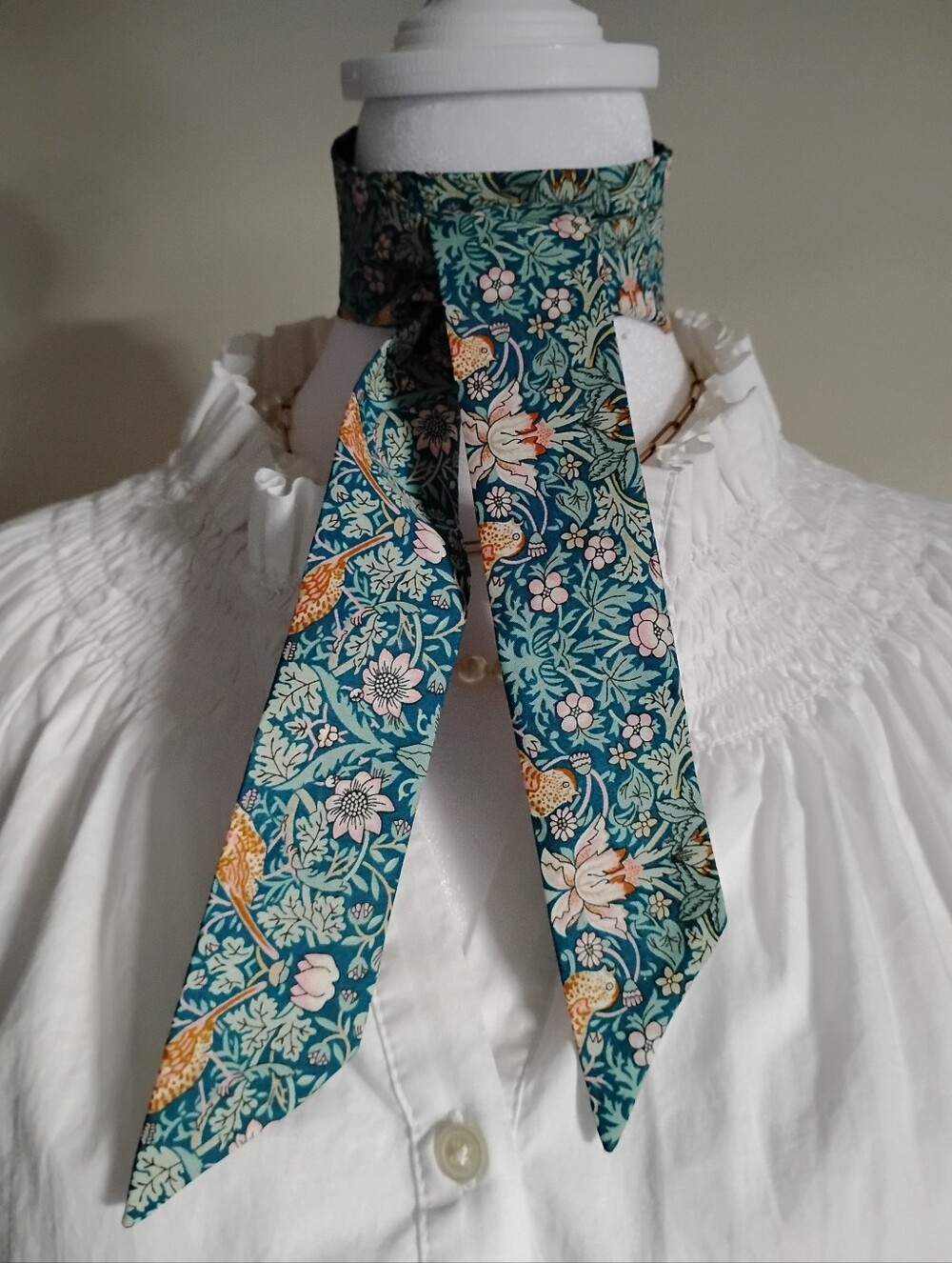 Liberty Art Fabric Tana Lawn Super Skinny Scarf William Morris Strawberry Thief - Picture 8 of 13